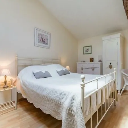 House Fleur De Vigne בית נופש *